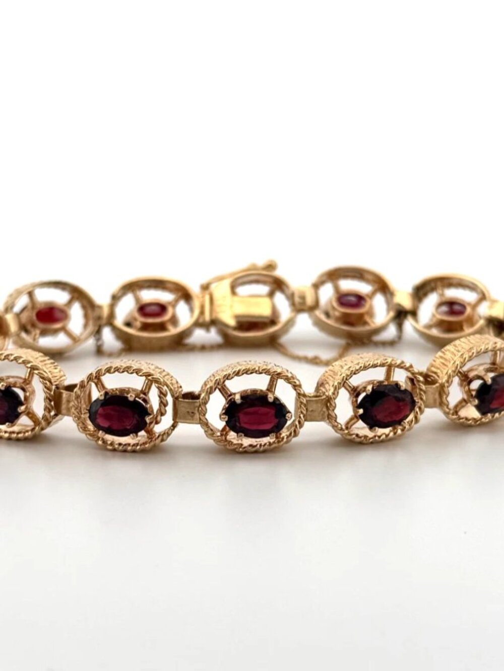 Vintage 14K Yellow Gold Natural Garnet Link Bracelet Bark Finish 12CTW 8" 27 Gr